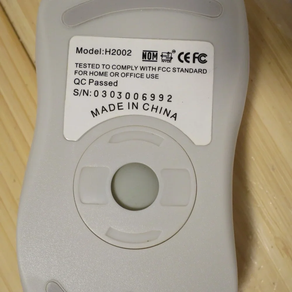 Designer‎ Scrolling Mouse Model H2002 PS2 600DPI (1 of 2)
